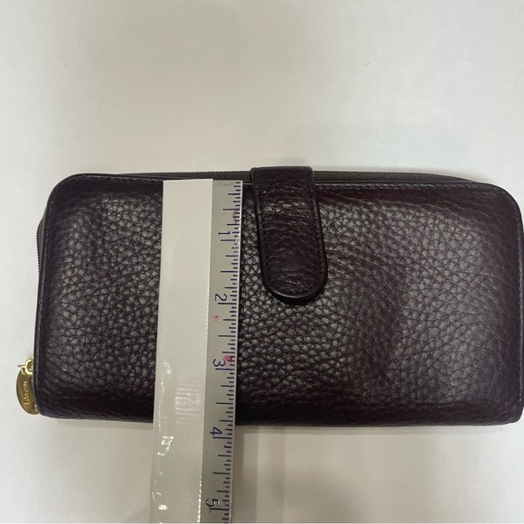 Stone Mountain checkbook, wallet style purse. See pictures for size. Gently used - Picture 8 of 9